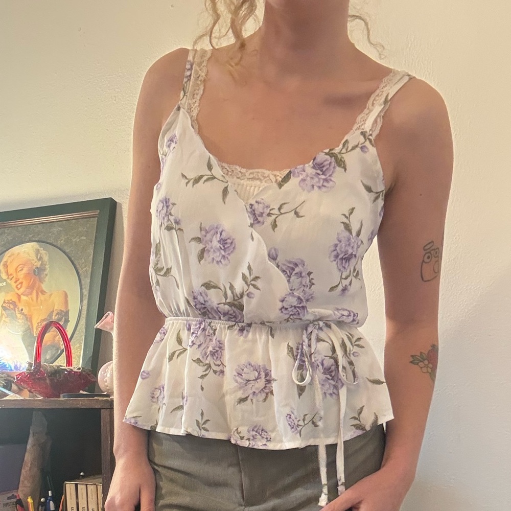 Floral Lace-Trim Peplum Cami Top in White & Lavender